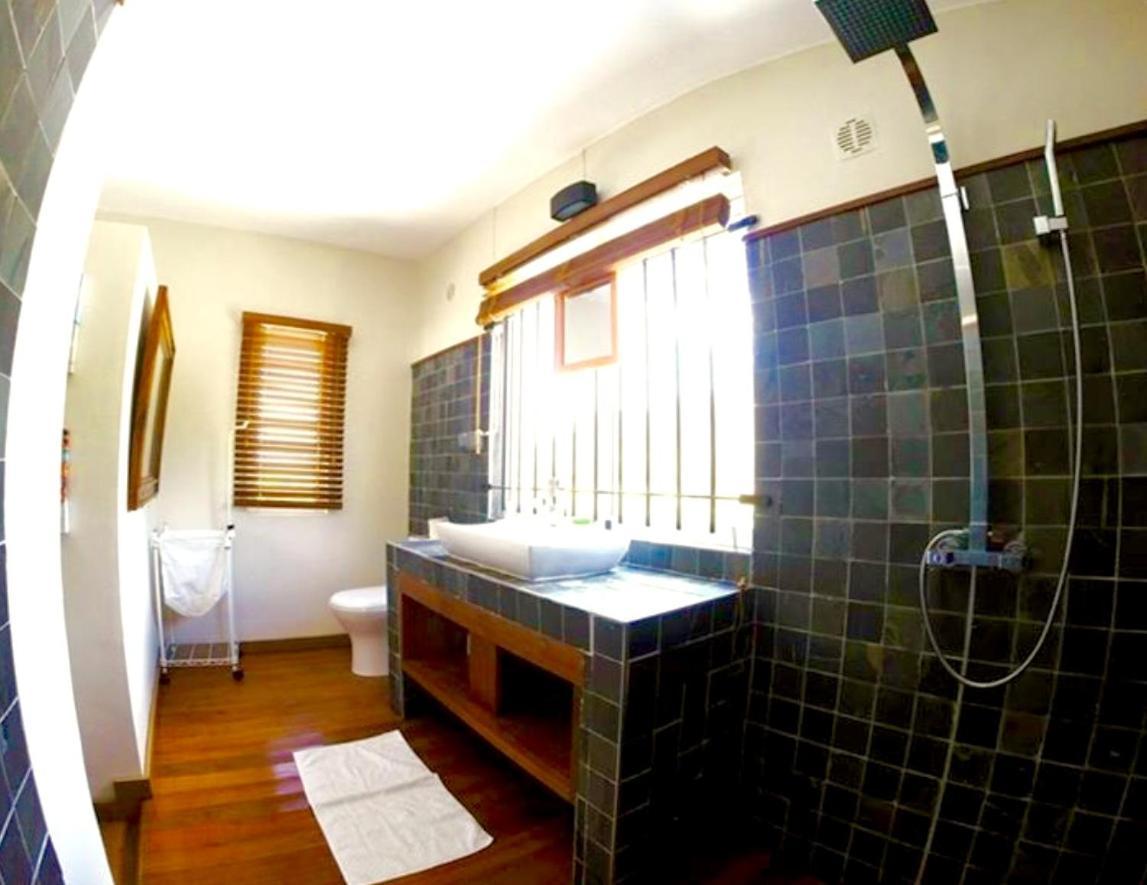 Manawa And One Eye Apartments La Gaulette Εξωτερικό φωτογραφία