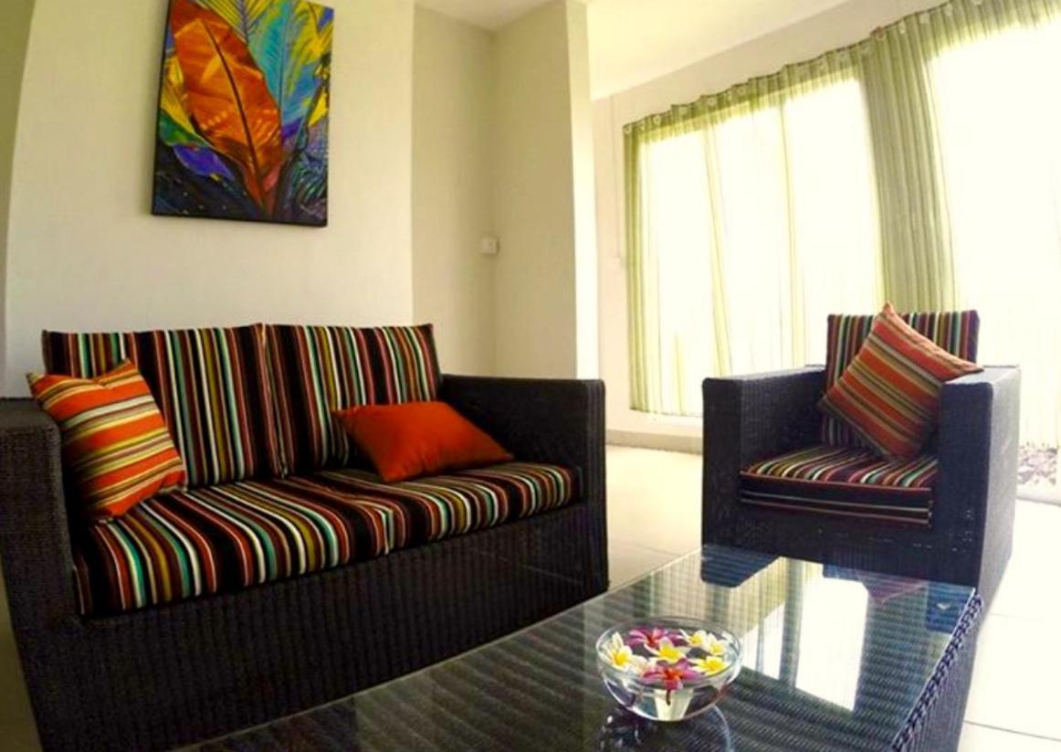 Manawa And One Eye Apartments La Gaulette Εξωτερικό φωτογραφία