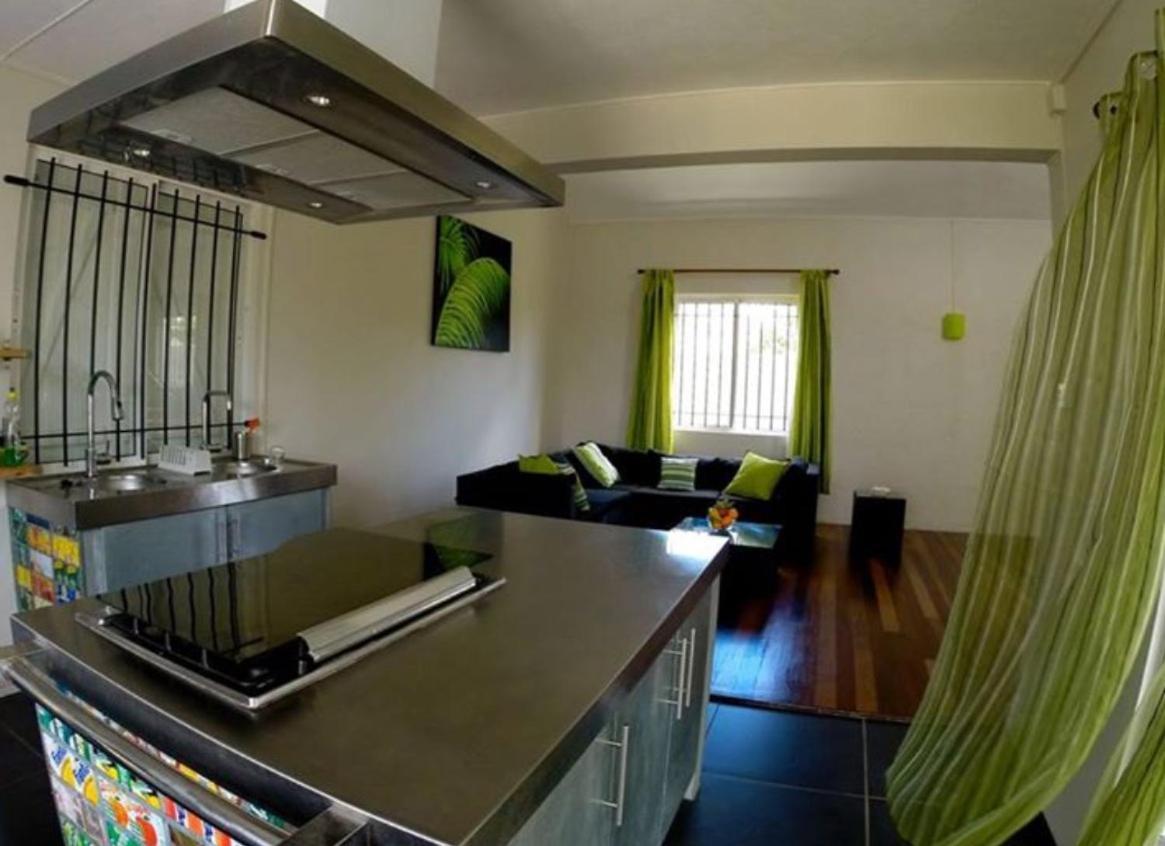 Manawa And One Eye Apartments La Gaulette Εξωτερικό φωτογραφία